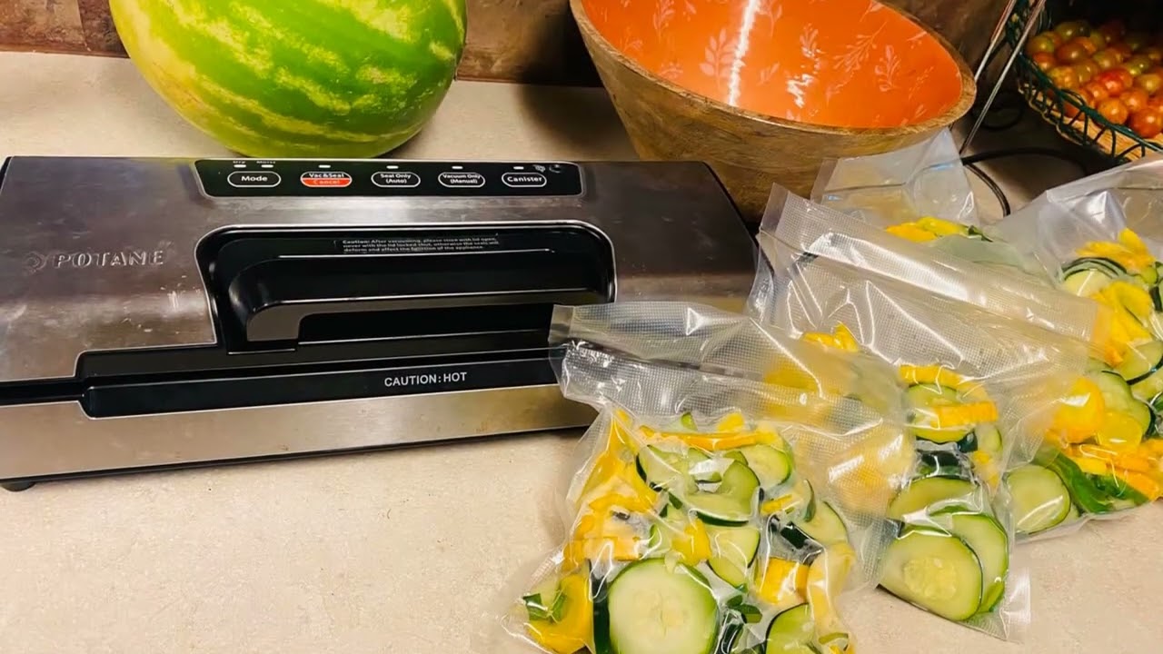 Seal Freshness! Precision Vacuum Sealer with Built-in Cutter & 20ft Bags 🥩