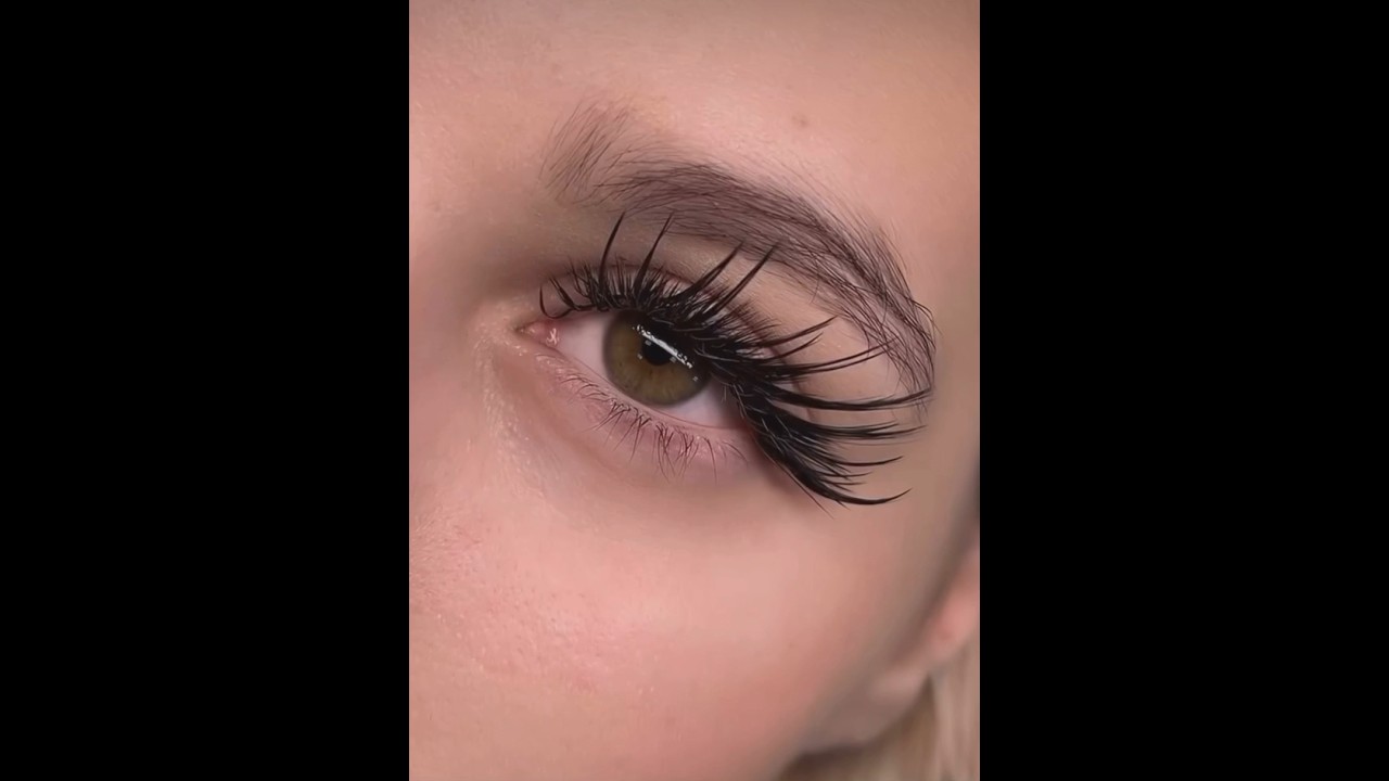 Russian Volume Eyelash Extensions beautystudiolax.com #eyelashextensions #eyelashes #losangeles