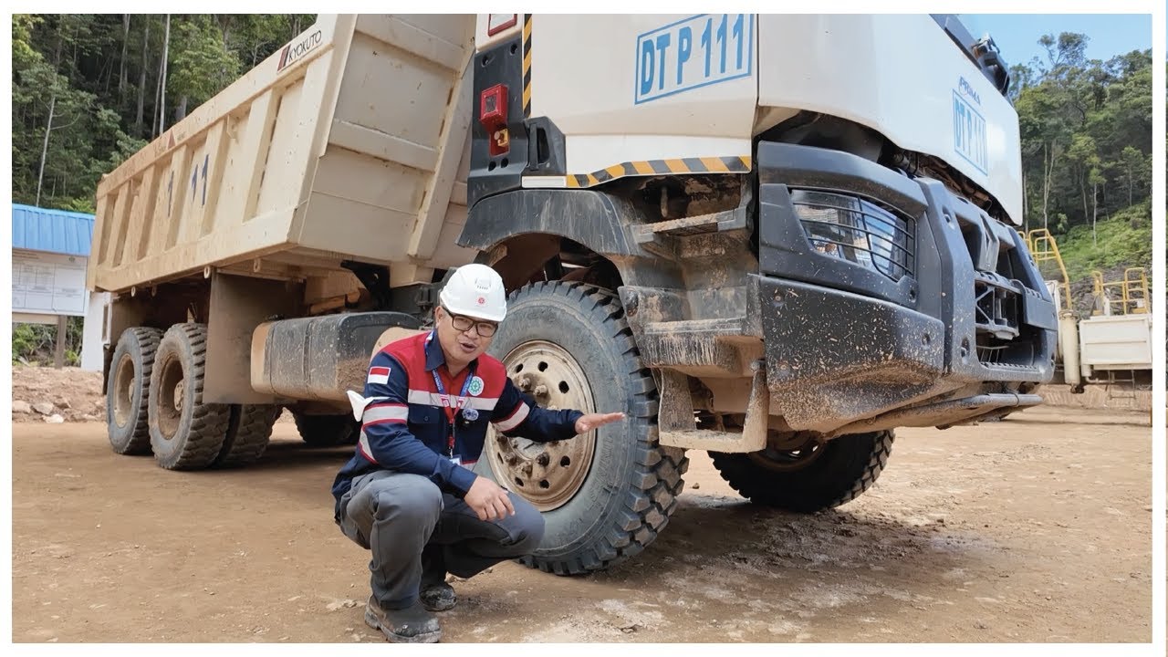 Discover the Renault Trucks K440 R6x4: The Ultimate Iron Ore Hauler