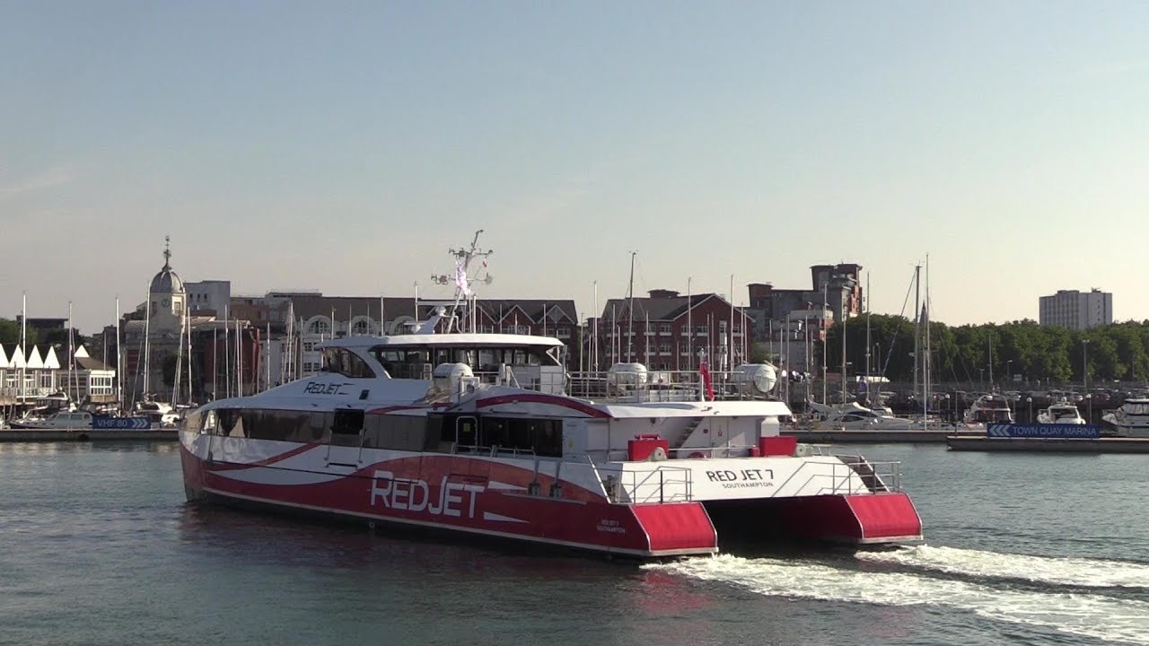 RED JET 7 New Hi Speed Passenger Ferry for Red Funnel Southampton 25/07/18