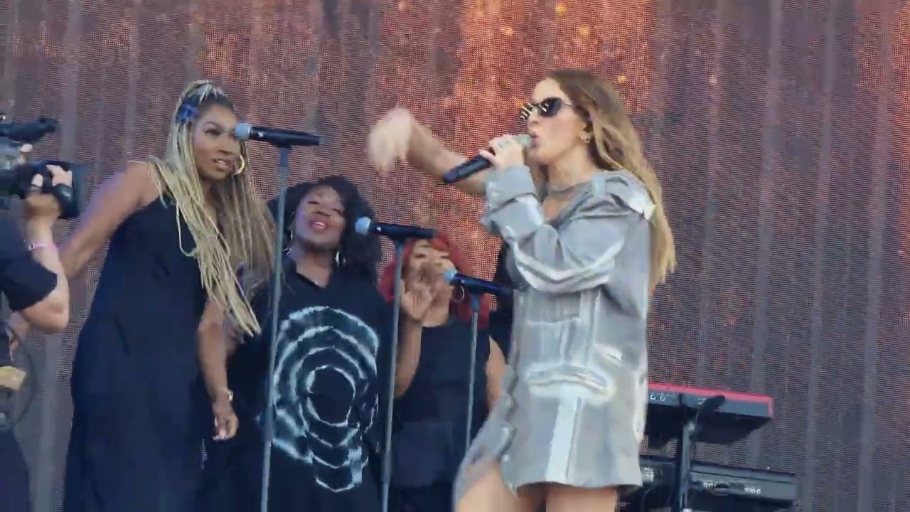 Ellie Goulding - Outside (Pinkpop Festival 16/06/23)