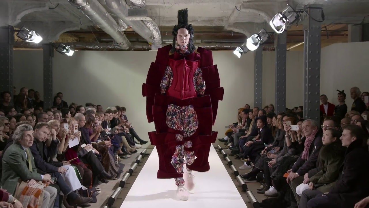 COMME des GARÇONS Autumn / Winter 2016 -  2017