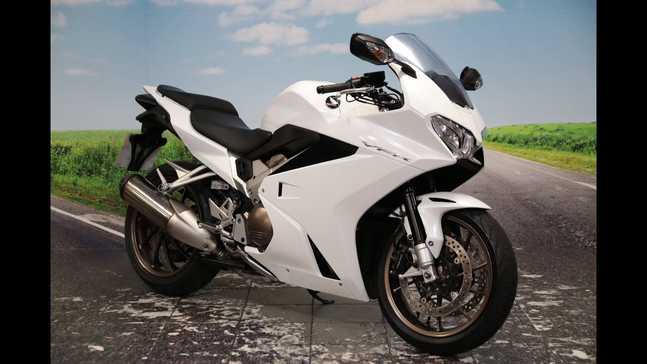 2016 Honda VFR 800 F-E - CMC South Wales