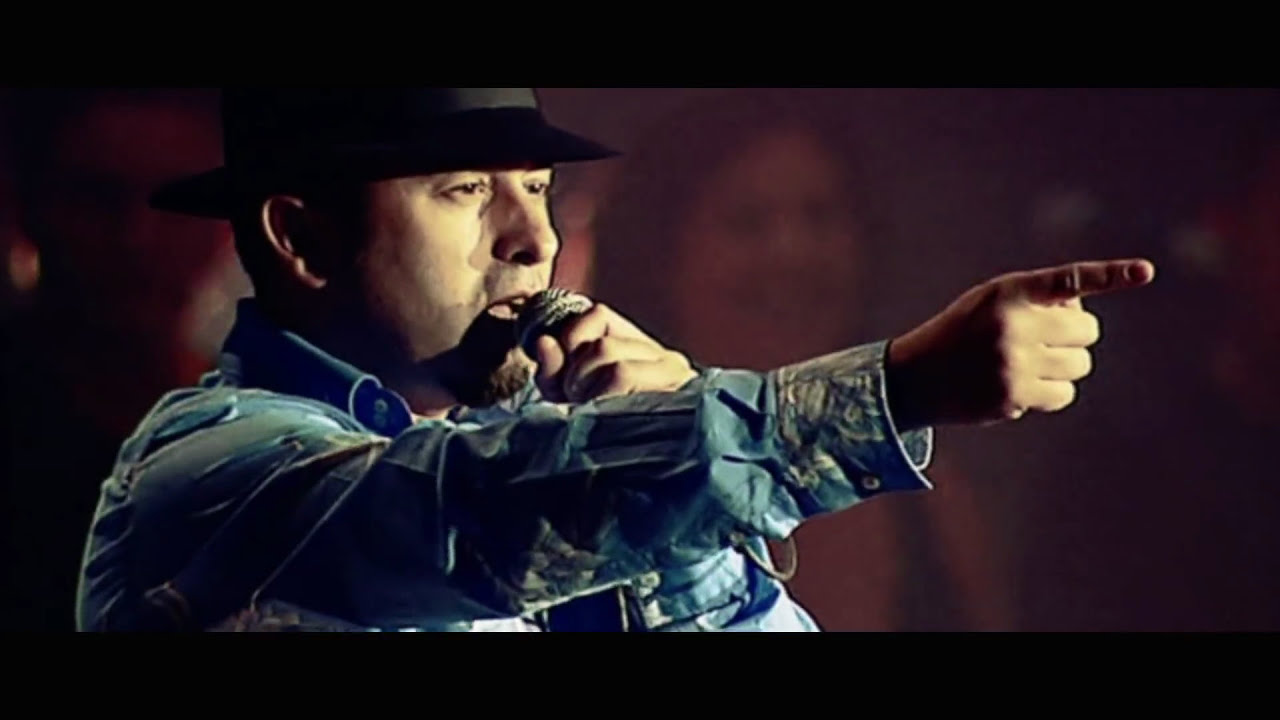 El Barrio - No Vale la Pena (Directo Palacio Vistalegre Madrid 2004)