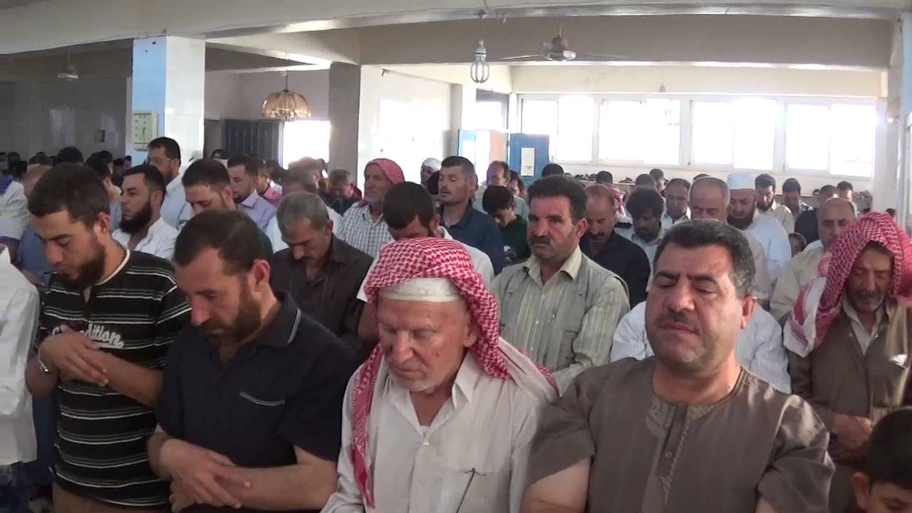 ريف ادلب الشمالي قرية كفردريان صلاة عيد الفطر 6-7-2016