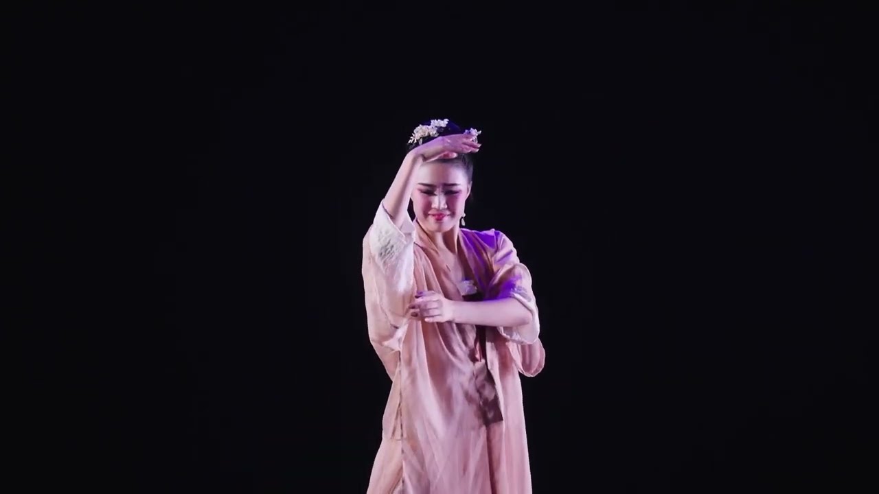 Chinese Classical Dance - Zui Ying Qing Zhao