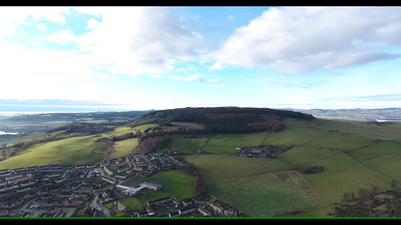 A look over Benarty Hill from Ballingry to Loch Leven - Drone Scotland footage - 4K - DJI Phantom 4