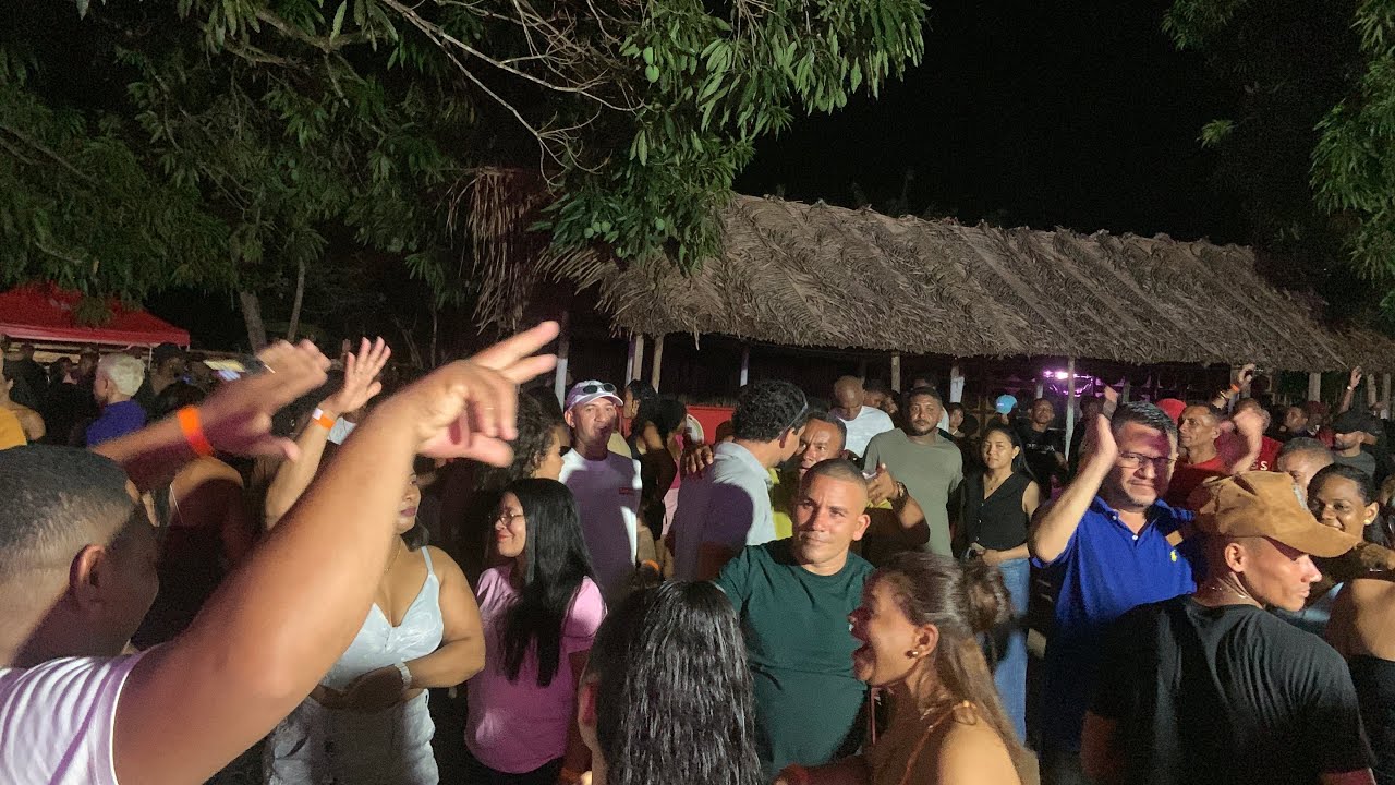 IRIE FM OURO MIL NO POVOADO ALTO BONITO EM PEDRO DO ROSÁRIO_DJ FRANK ROOTS E JUNIOR ROOTS 