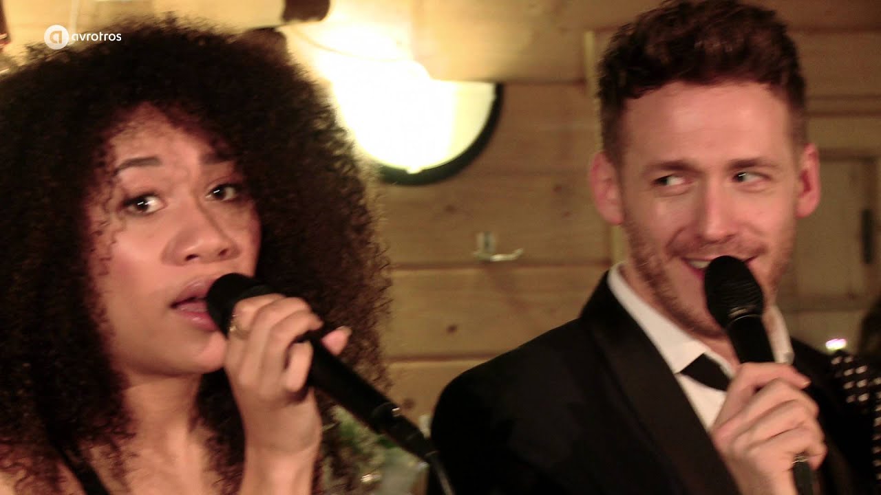 Gaia Aikman en Robbert van den Bergh - Baby It's Cold Outside/Let it snow
