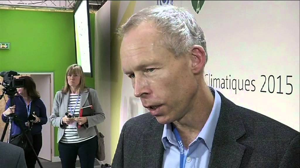 Kamp mot klockan vid klimatavtalet - Nyheterna (TV4)