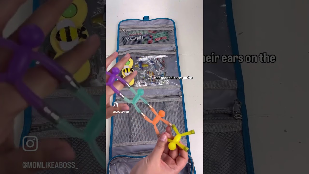 SCREEN FREE TRAVEL BUSY BAG #momhacks #kidstravelhacks #familytraveltips 3toddleractivities
