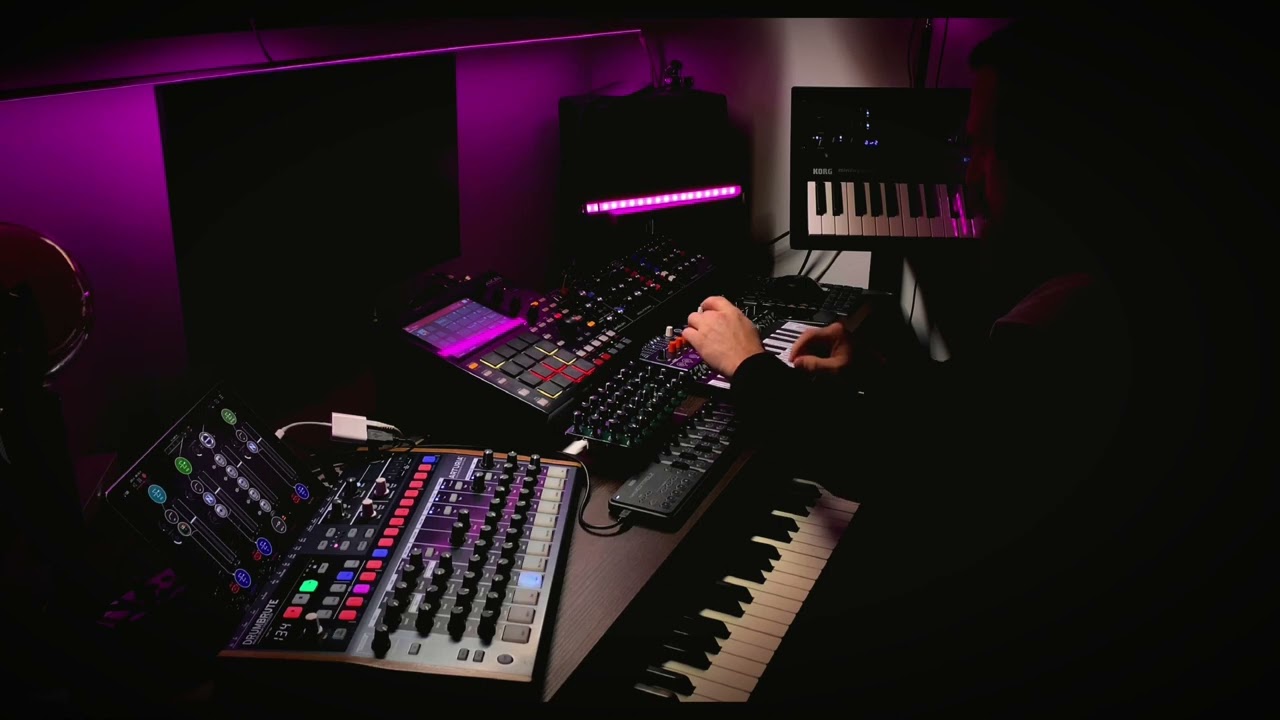 Late Night Techno Jam :: MPC One
