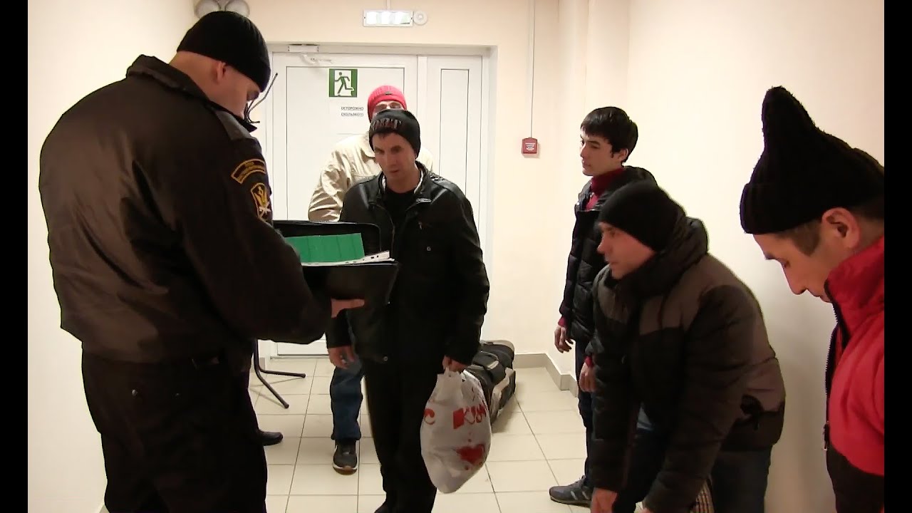 Принудительное выдворение нелегальных мигрантов | УФССП России по Омской области