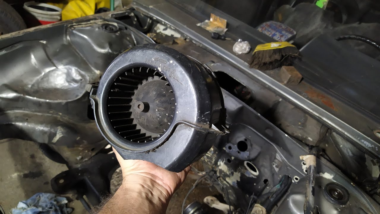 Como retirar ventilador do ar forçado do VW gol quadrado sem desmontar a caixa simples e rápido.