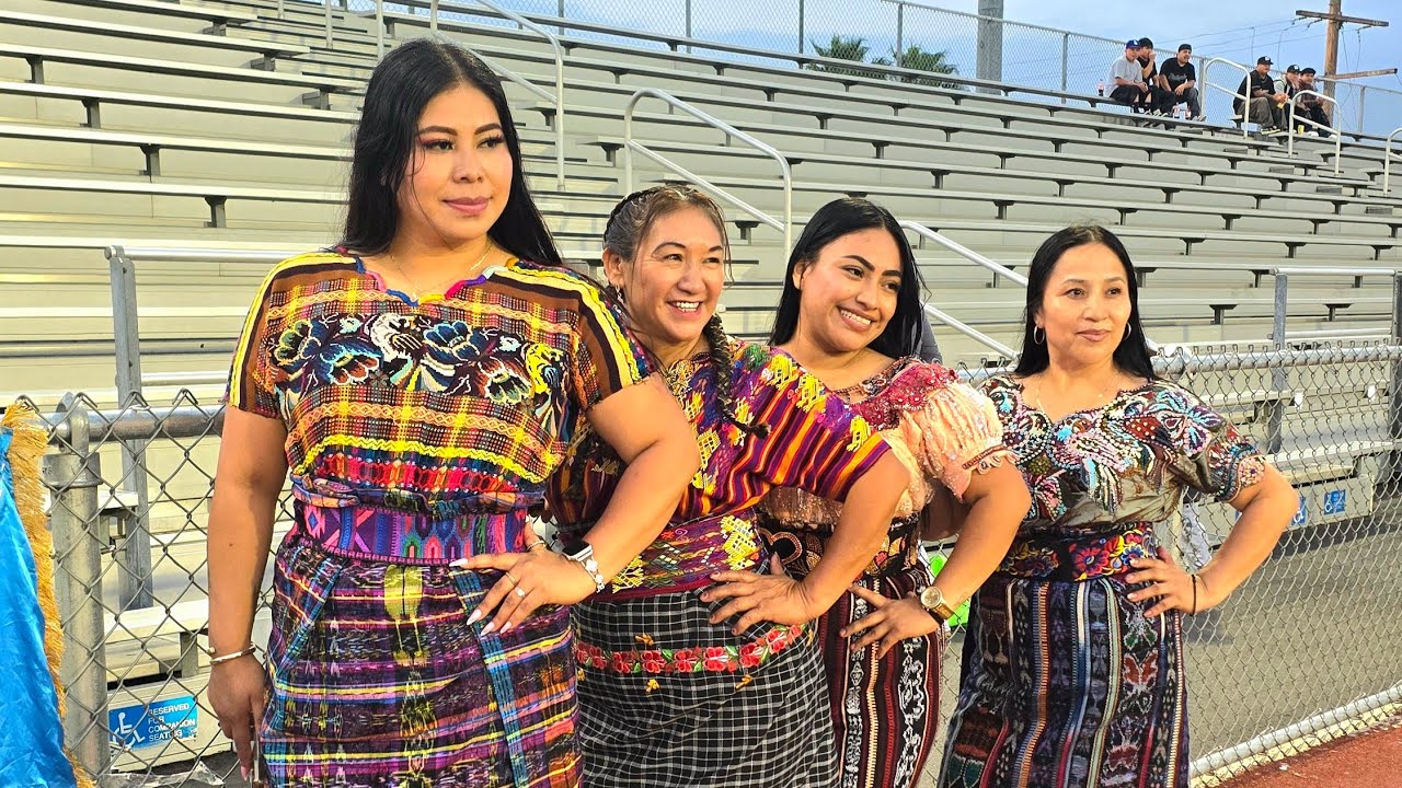 LAS TIKTOKERAS BAILANDO AL COMPAS DE MARIMBA FLOR DEL VALLE USA 