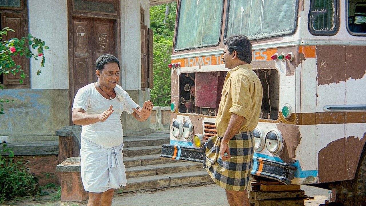ചുമ്മാതല്ല ഊര്&zwj;വ്വശി തീയ്യേറ്ററ് അടച്ചുപൂട്ടിയത്..! | Best Comedy Movies | Evergreen Comedy Scenes
