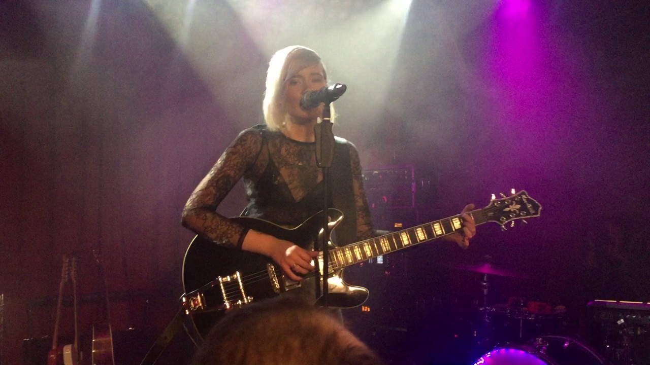 Madeline Juno - Like Lovers Do (live 30.10.2016 - Berlin, Privatclub)