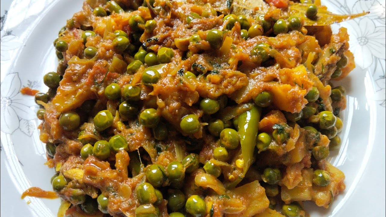 দারুণ স্বাদে মটরশুঁটি ভুনা রেসিপি।। Motorshuti Bhuna Recipe In Bangla।। Green Peas Curry Recipe