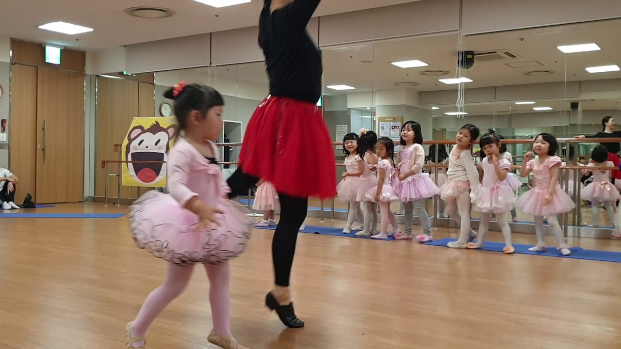 롯데마트문화센터 YSM발레봄학기 마지막날 박지효~♡ (부모참관수업진행) 1탄