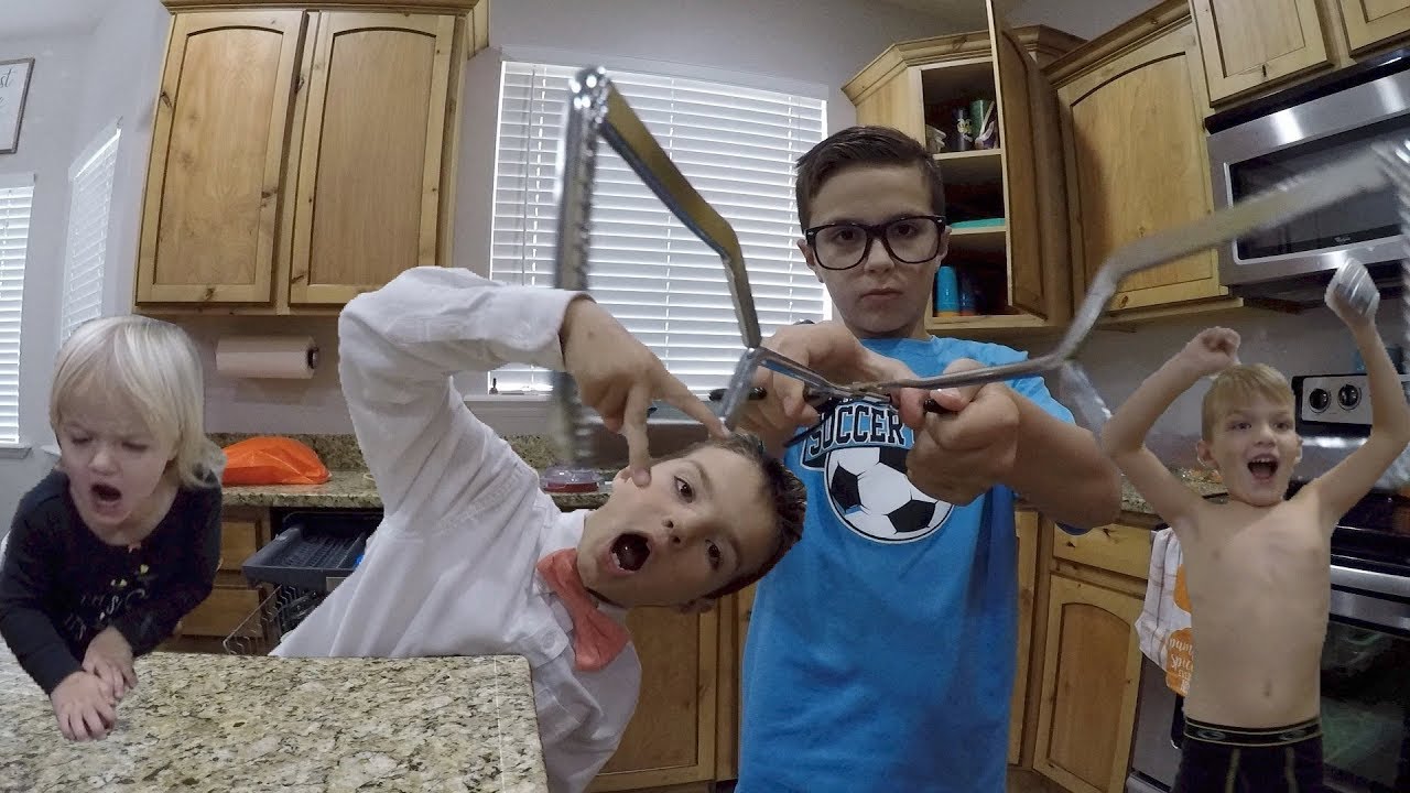 MOM'S SICK 🤧  DAD'S IN CHARGE 😱 RUN FOR YOUR LIFE!