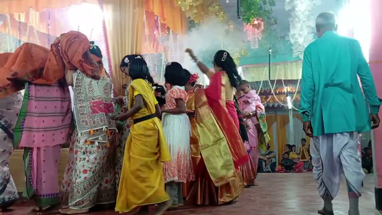 হরে কৃষ্ণ হরে রাম 🙏fnunnyshorts Nee Viral funuy shorts #viral #funny #shorts #shortvideo 