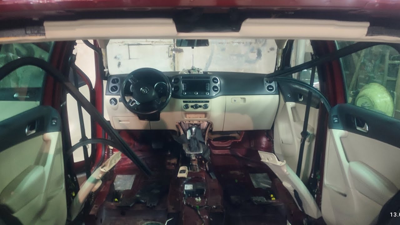 Volkswagen Tiguan ( Фольксваген Тигуан) Потекла панорама, чистка дренажа