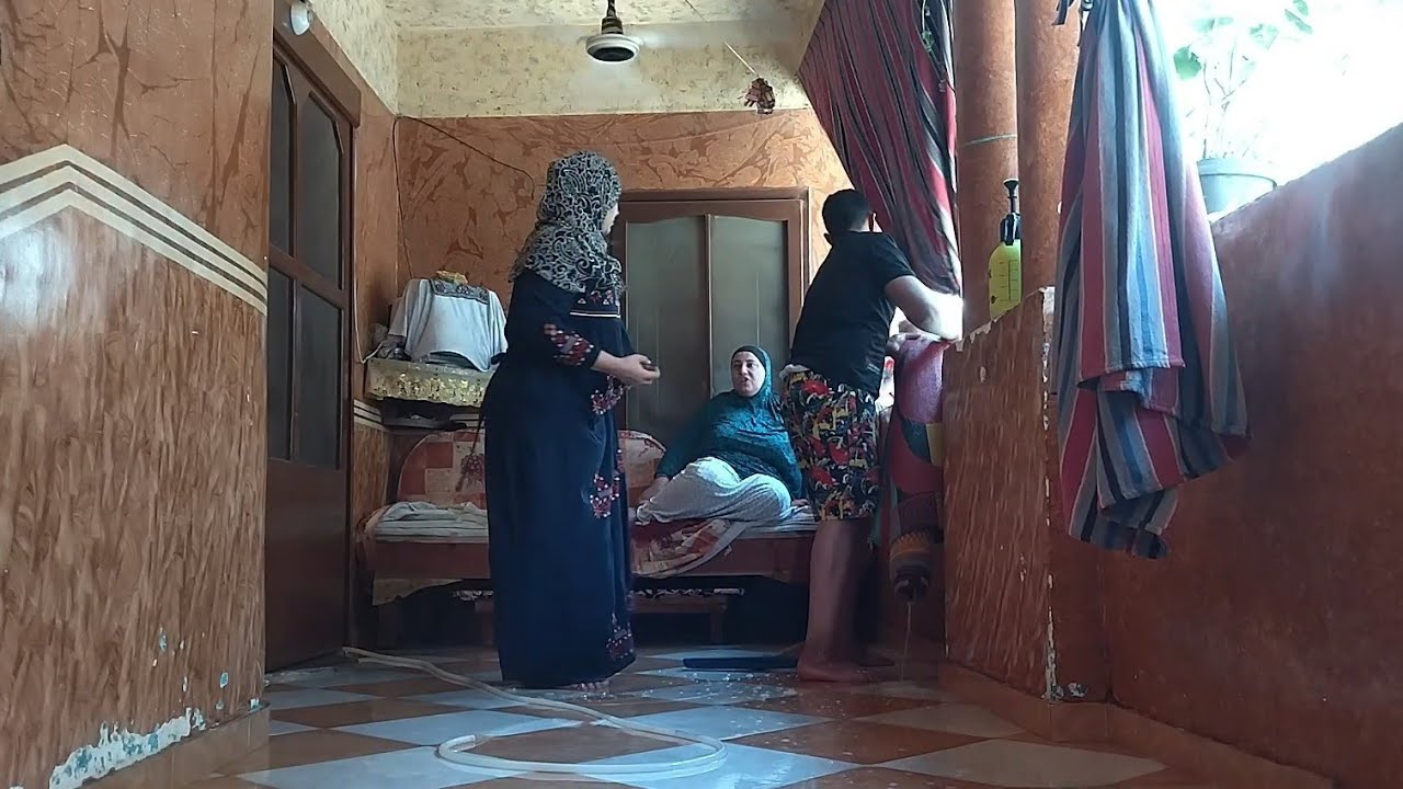 أنا مش خدامه عند حد 🤚 أنا خدامه لبيتي وولادي 🤚أنا بعامل ربنا مش حد غيره 🤚 ومالكيش حق تحكمي عليا