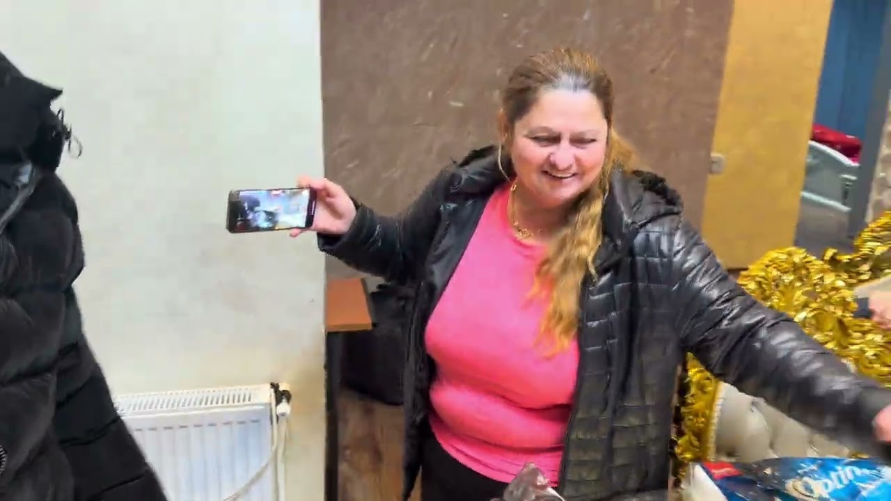 A venit Leo acasă fără asistenta ! 