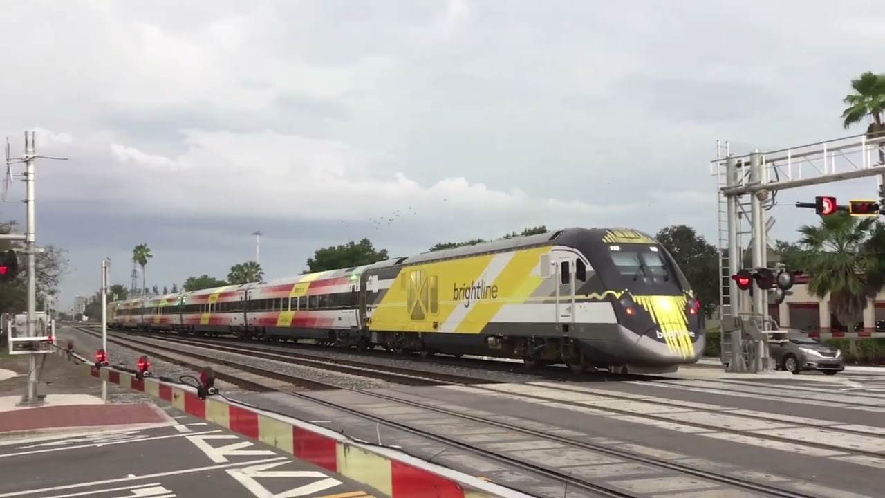 Railfanning at the new Boca Raton Brightline Station (December 23, 2022)