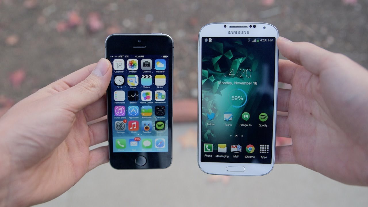 Apple iPhone 5s против Samsung Galaxy S4!