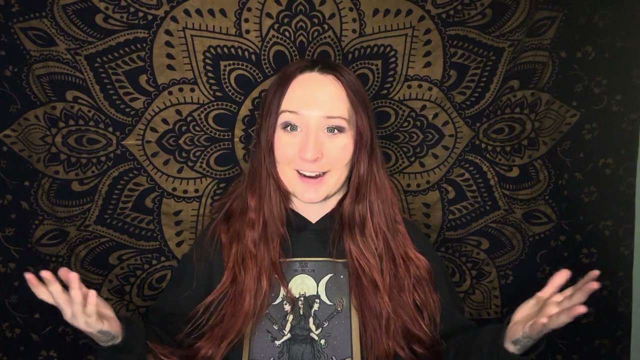 WITCH WISDOM 🖤 SOLITARY WITCHCRAFT VS COVENTRY🌕 WHAT IS RIGHT FOR YOU?