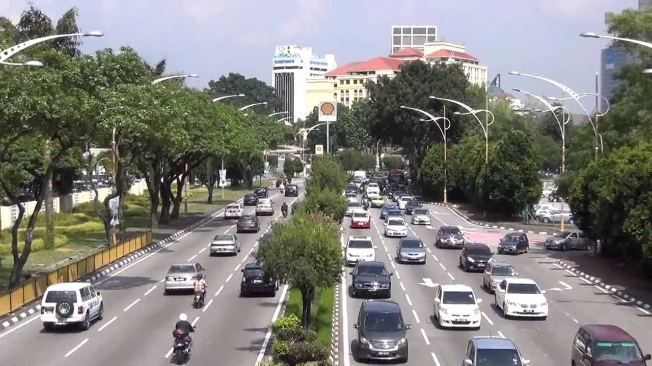 how to drive in Malaysia