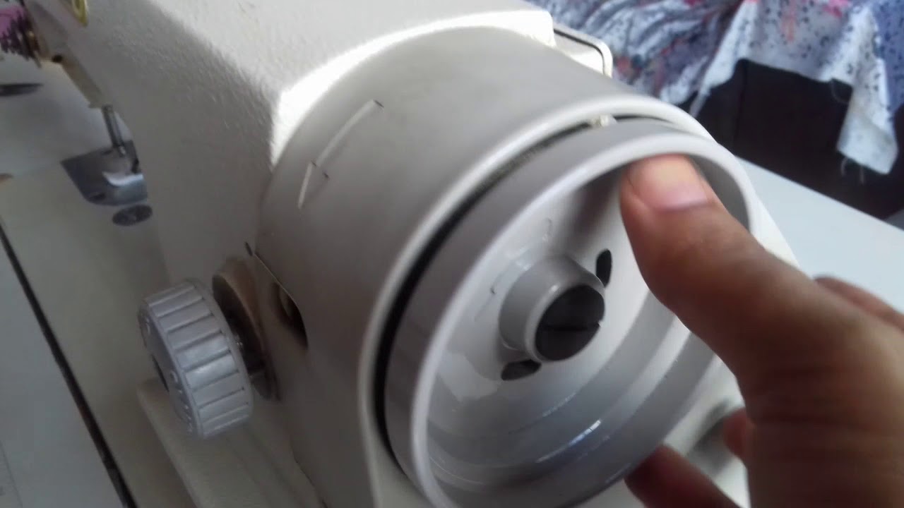 Destravando a máquina de costura reta