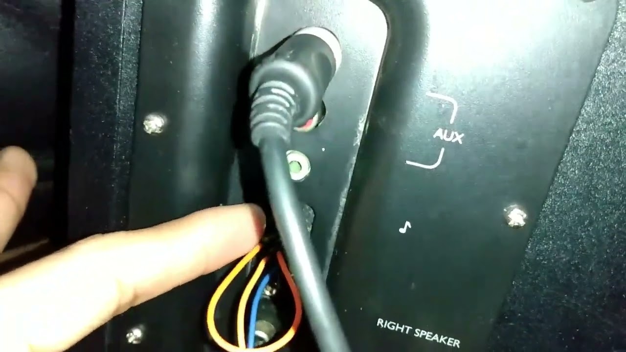 Como encender subwoofer Logitech Z623 sin bocinas principales