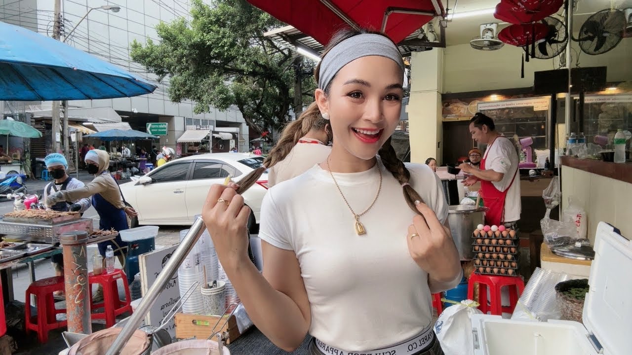 LIVE Street Cafe! - Join the Friendliest Community ❤️ PloySai Coffee Lady in Bangkok Thailand