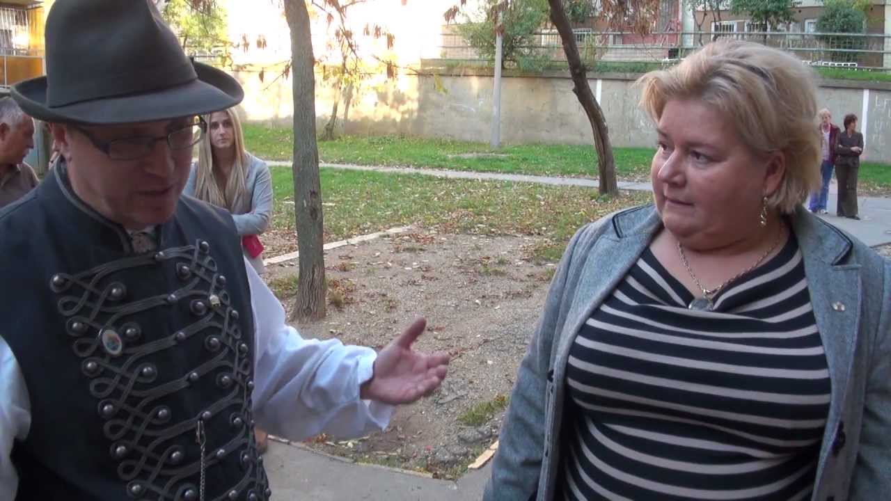 Cig&aacute;ny-magyar egy&uuml;tt&eacute;l&eacute;s a miskolci Avas lak&oacute;telepen