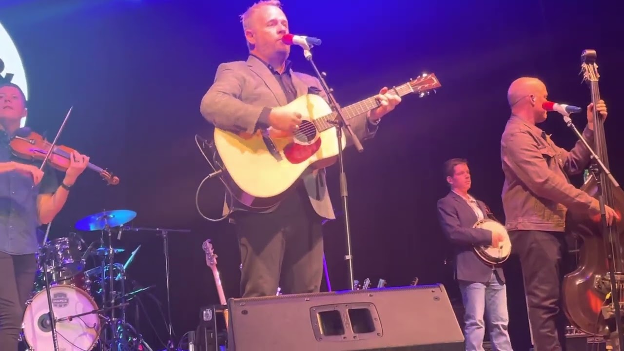 1st row Dailey & Vincent - Tell Me About the Good Old Days (judds cover)