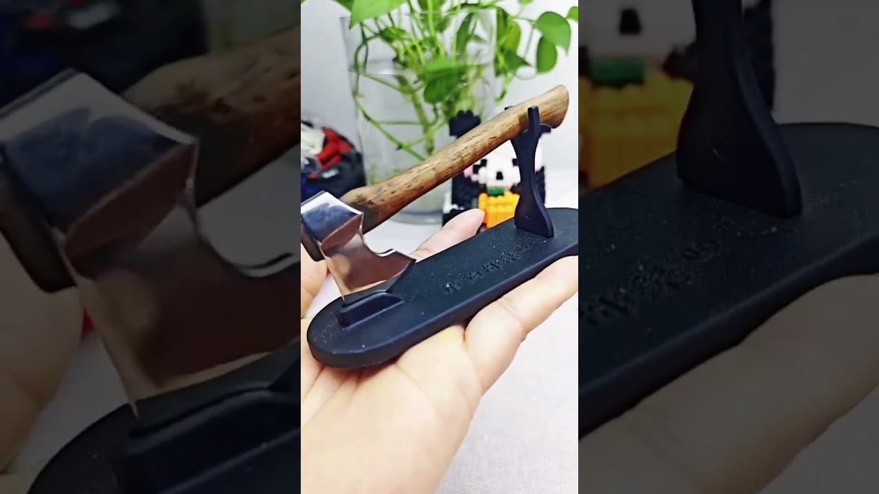 Super mini axe, do you want one?#fyp #axe #miniaxe #edc #edcgear #gadgets #ornaments #hakatoy