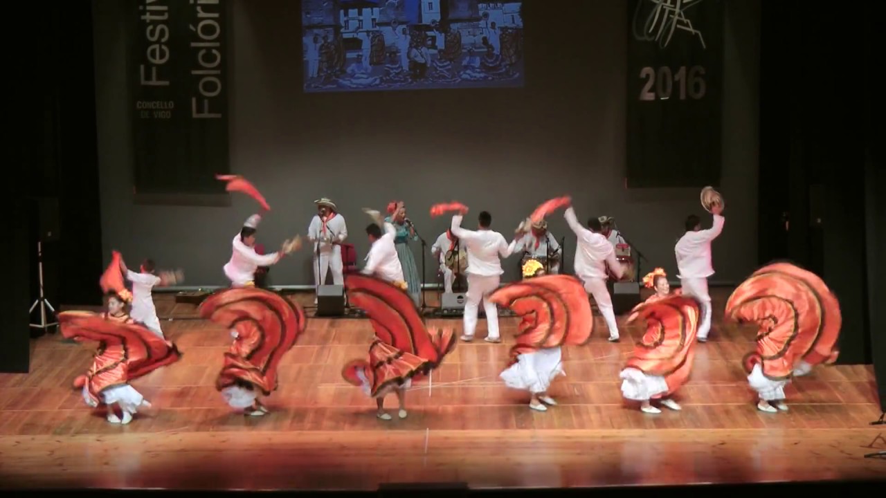 Colombian folk dance: Merecumbe, Porro, Tambora & Chandé