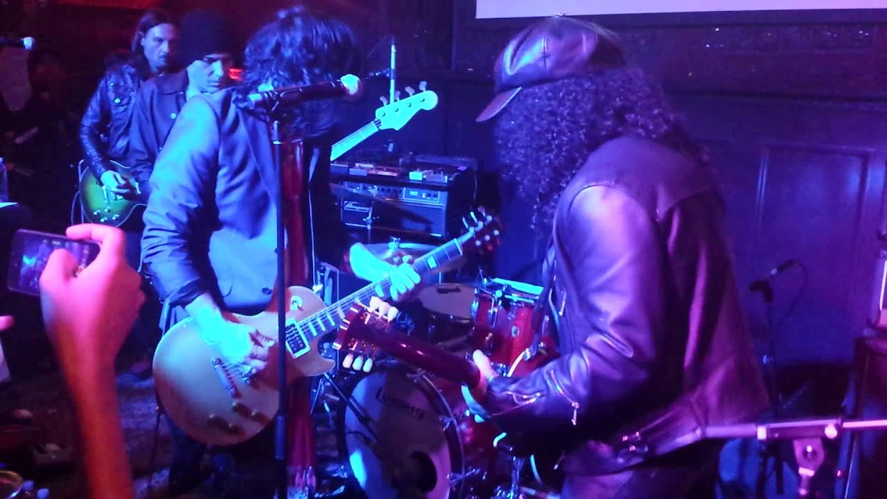 Slash & Gilby Clarke Perform The Beatles Classic 