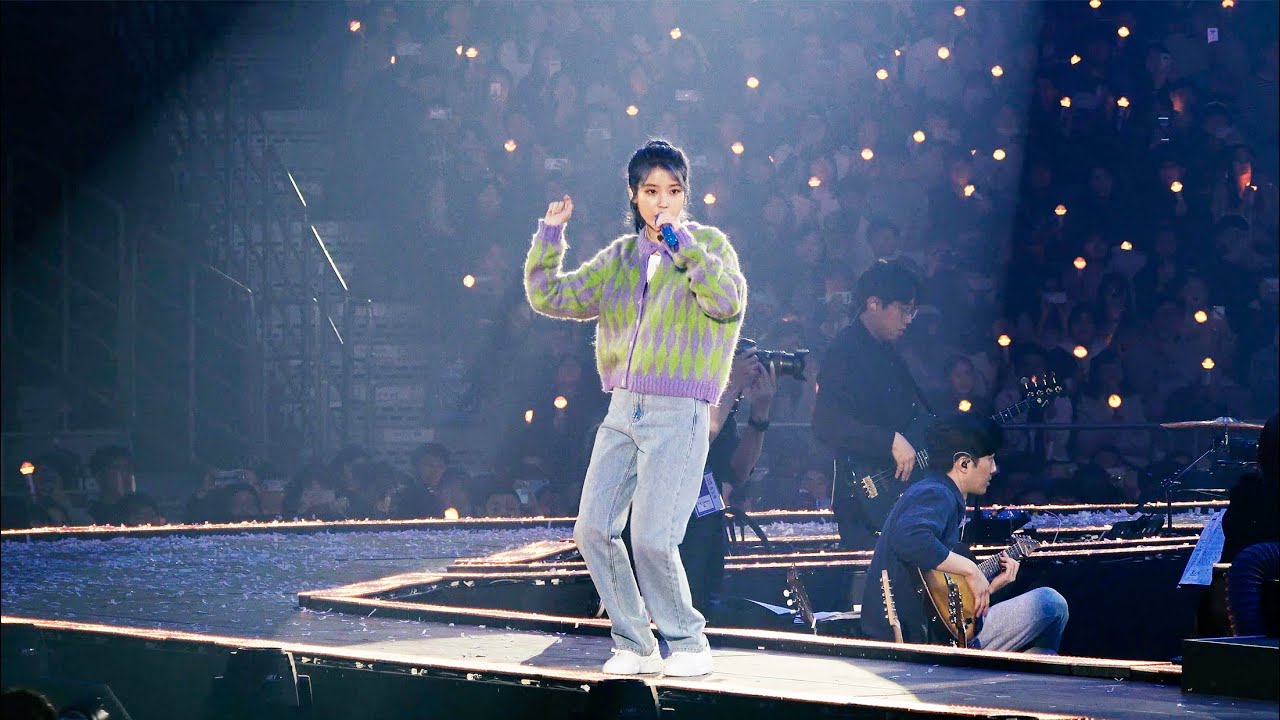 191123 아이유(IU) - 레옹 (Leon) 직캠 @ Love, Poem 서울 콘서트 앵앵콜 [ C캠]
