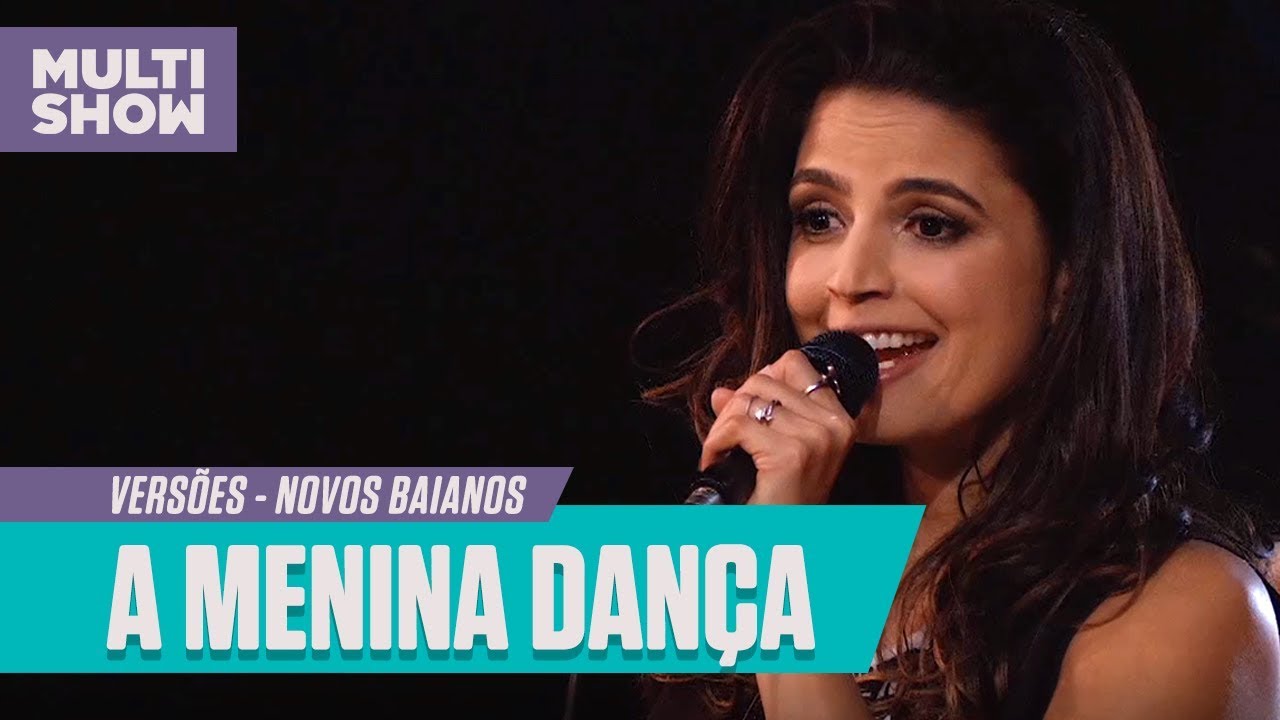 Emanuelle Araújo canta 