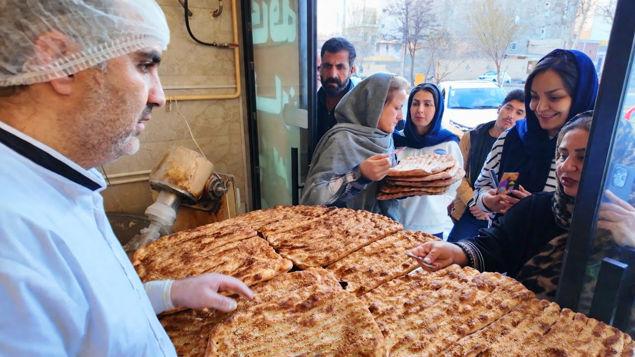 IRAN News : 🇮🇷 Iran's Most Delicious Bread | How traditional Barbari bread is made?