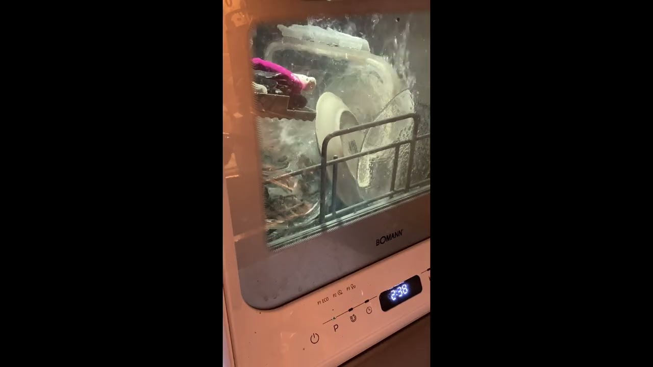 Washing some dishes with little Myy