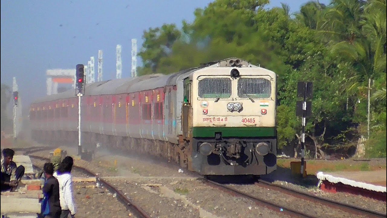 🇮🇳Tri-Color WDP 4D Diesel Train over Pamban Bridge: Rameswaram-Tambaram Exp cross Mandapam 100 kmph