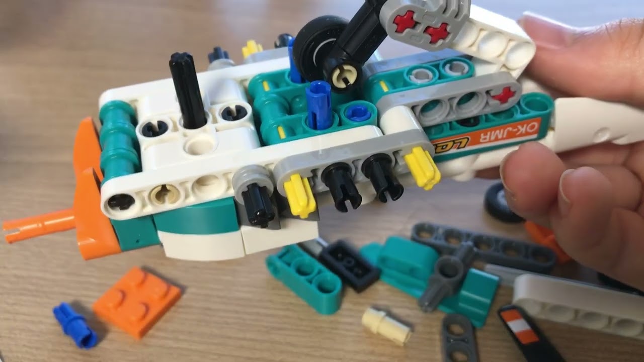 small random technic lego building 2-2