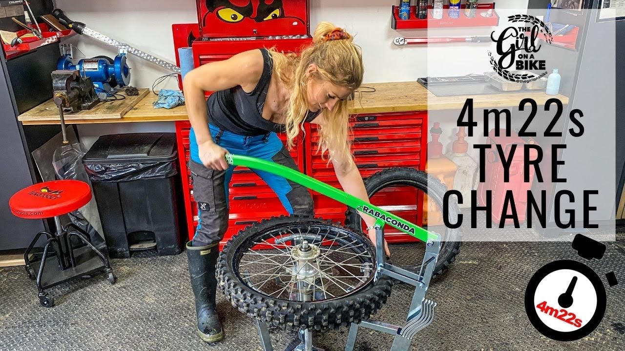 Tyre change with mousse - normal girl, no pro - sub 5 minute axle to axle using Rabaconda & Michelin