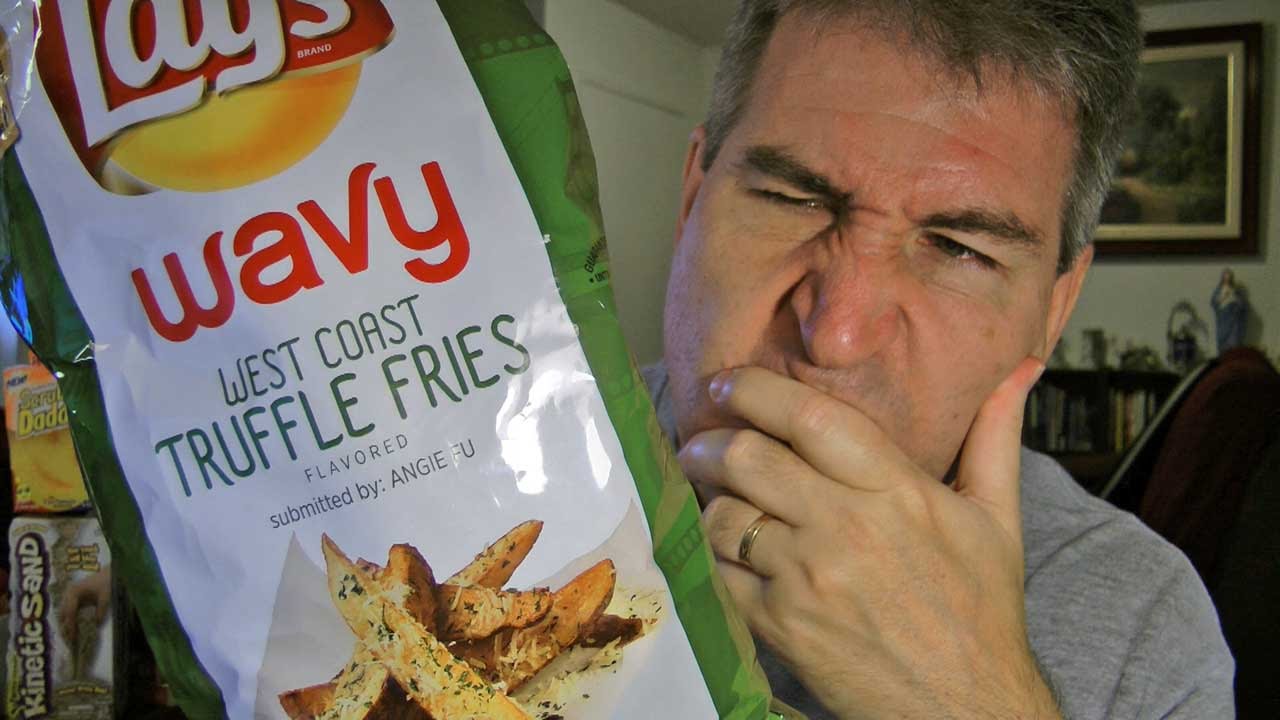 Lays West Coast Truffle Fries Flavor Chips REVIEW (Do Us A Flavor 2015)