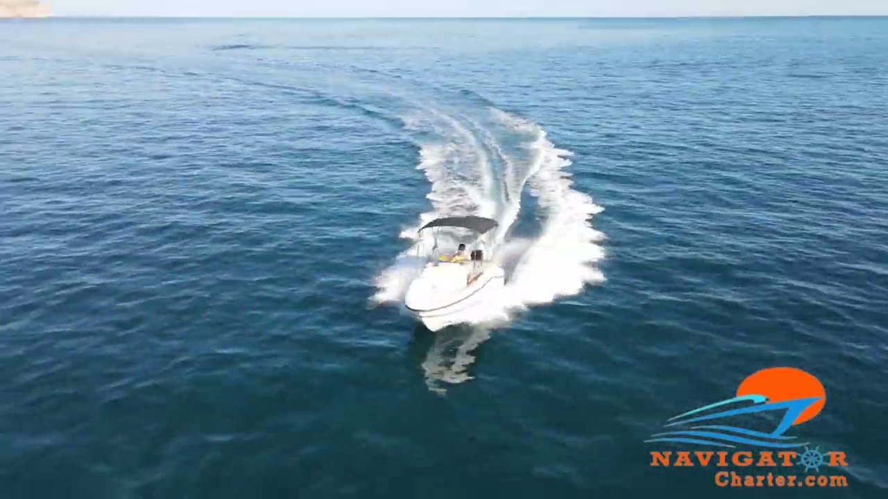 Puerto Marina Greenwich en Altea con Navigator Charter