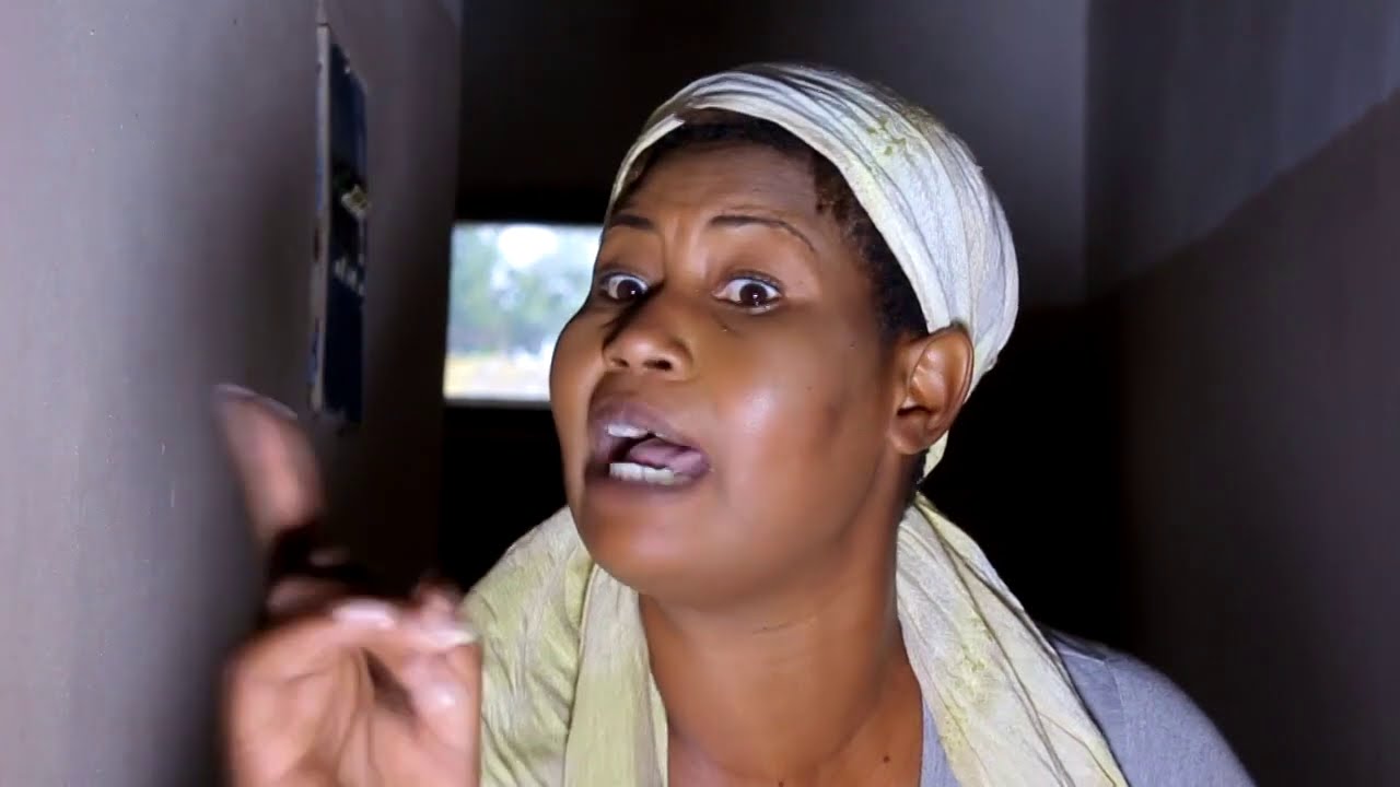 KUMAKISWA NALANDLORD WAKAVHARIRA ZIM COMEDY